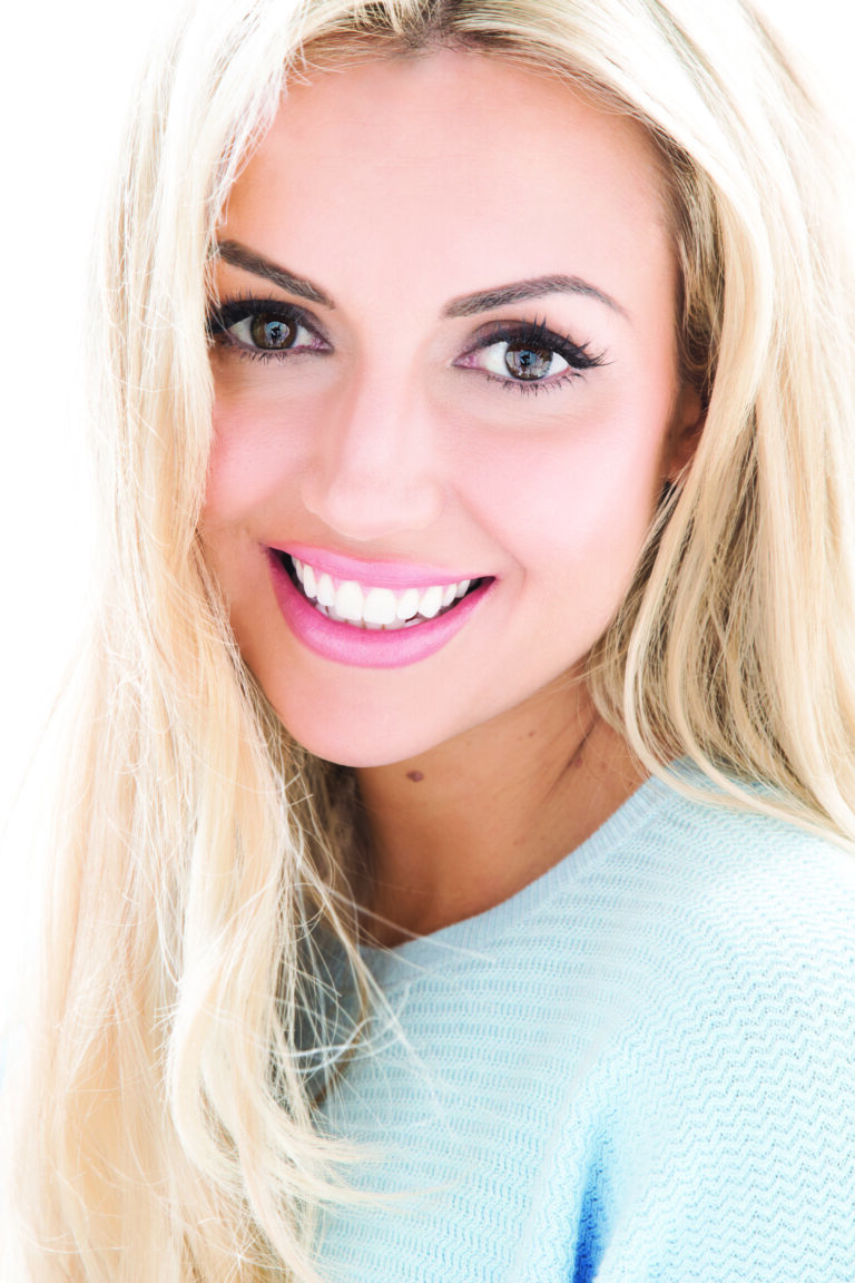 Getting Your Smile Ready for the Summer: Tips for a Bright and Confident Grin - Rosanna Davison Nutrition