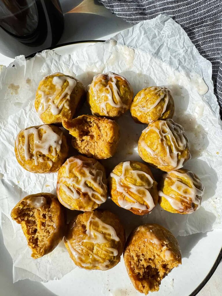 Air Fryer Pumpkin Bagel Bites