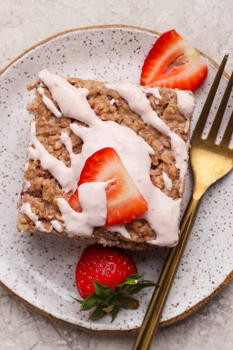 Strawberry Cheesecake Baked Oats