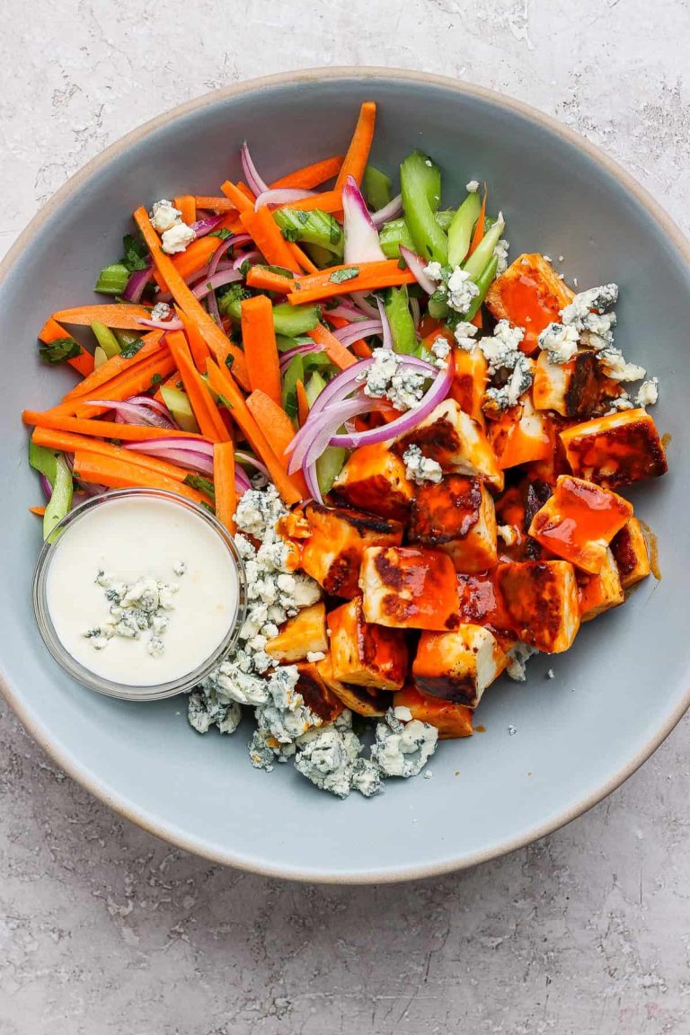 Crispy Buffalo Halloumi Salad