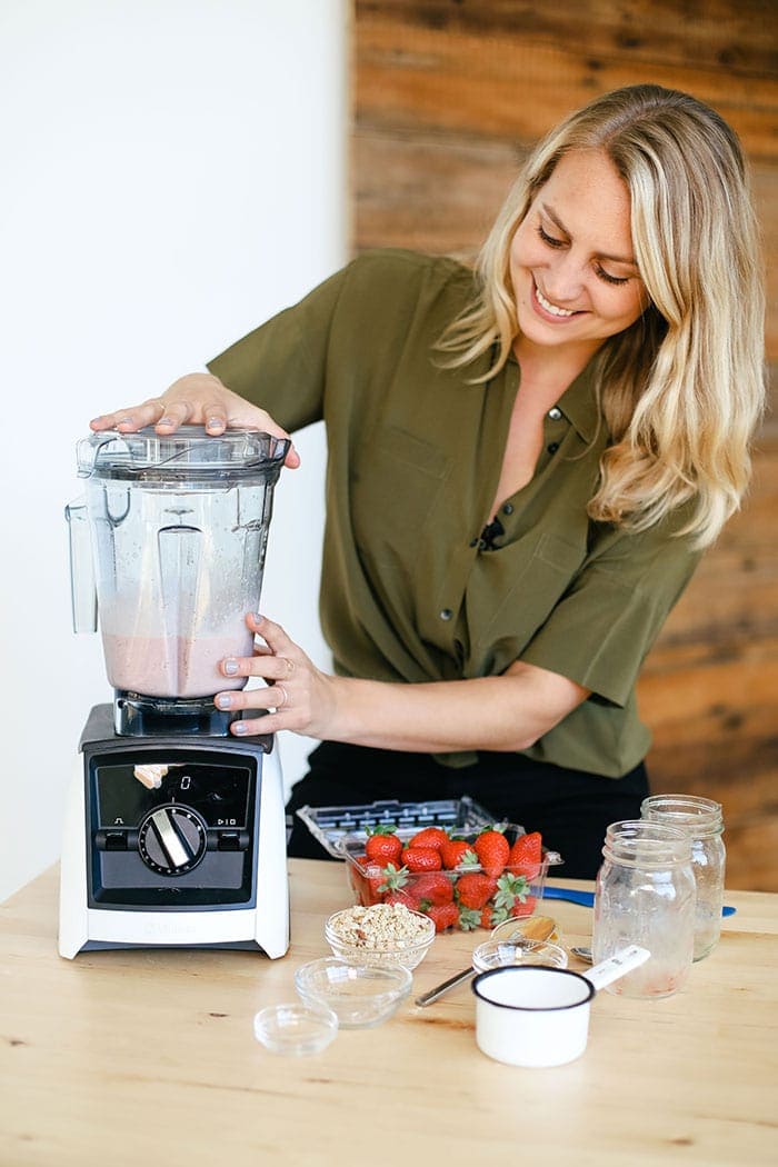 Every delicious protein shake begins with a good blender. Ain't that the truth!? I spent years using a dully/crappy blender only to realize that a quality blender really is the key to life. Here are some of our blender recommendations in all price ranges! girl with blender.