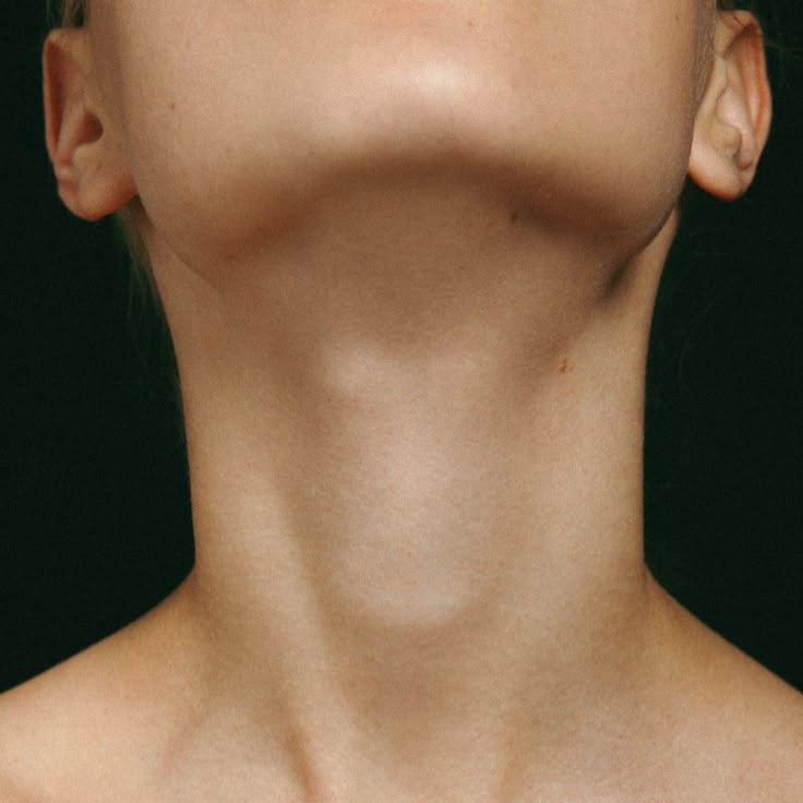 Complete Guide For Neck Skin Care Tips, Precaution, and Exercises