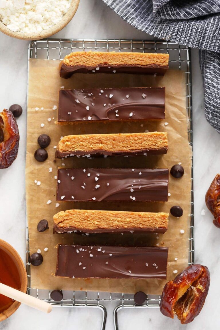Homemade Protein Bars (Peanut Butter + Chocolate)