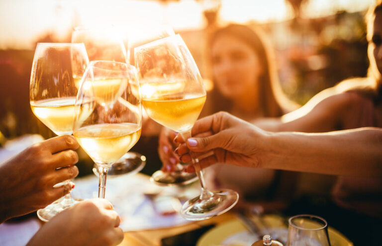 What Alcohol Can You Drink on Keto? The Honest Guide